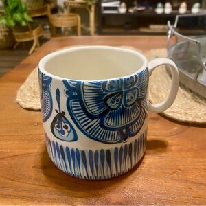 Large Anthropologie Oscar Mug, Blue And White Stoneware Coffee Tea Cup